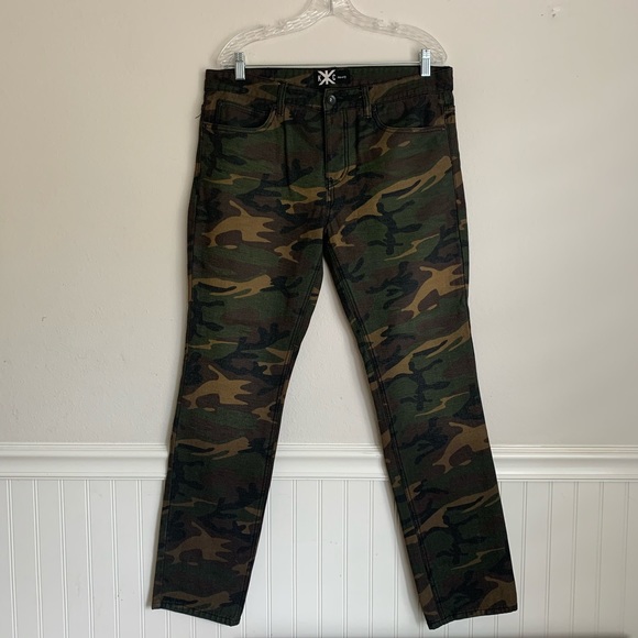 Kill City Indie Style Camo Jeans - Picture 2 of 7